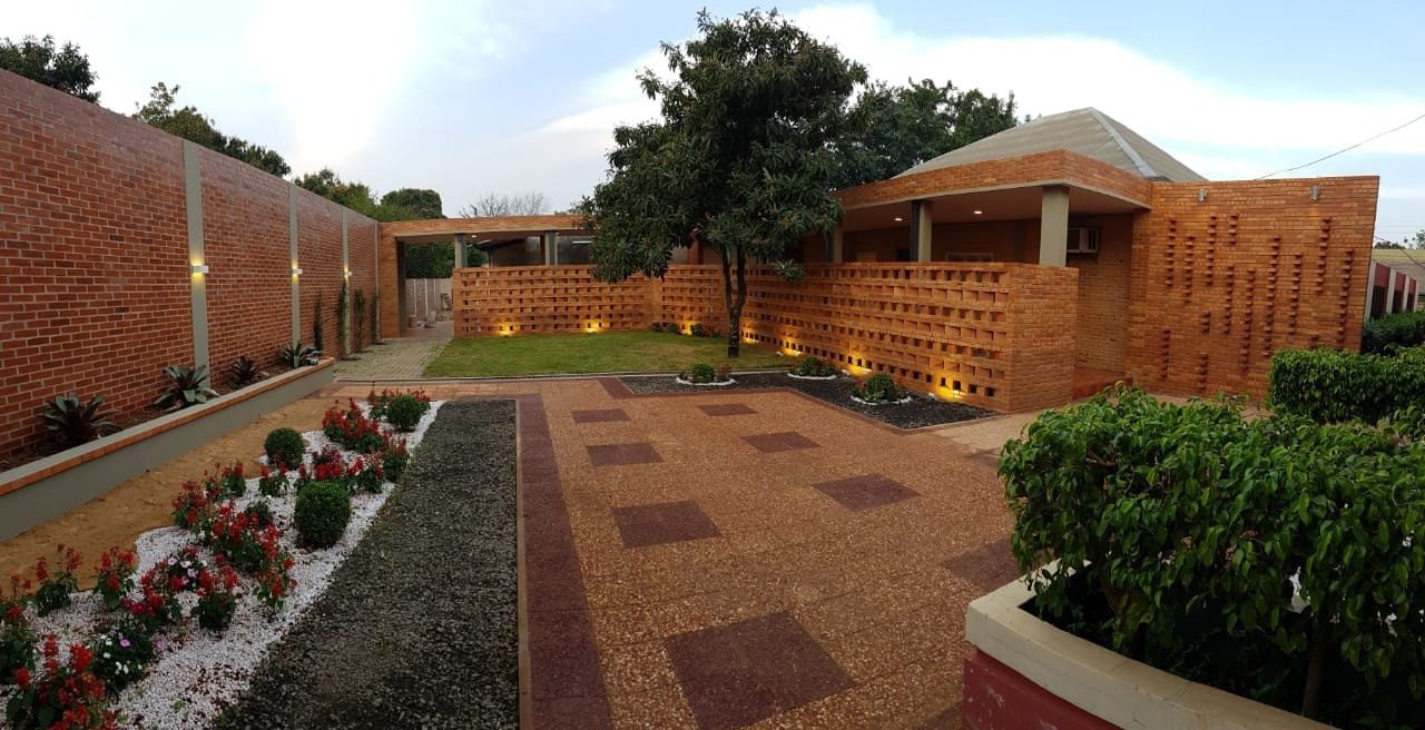 Galería Cooperativa Ycua Bolaños
